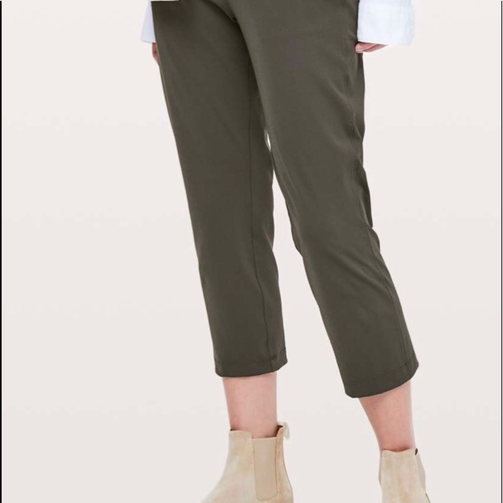Lululemon | On The Fly cropped pants